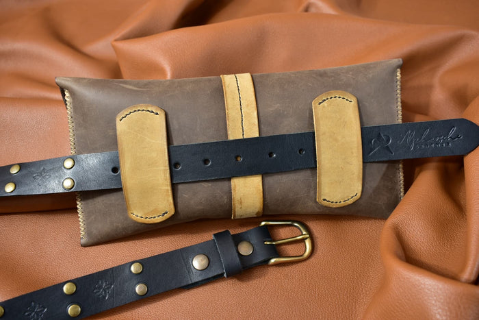 Thin Wide-Body Leather Bumbag