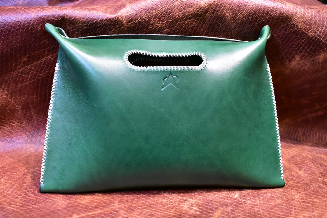 Emerald Hand-In Clutch