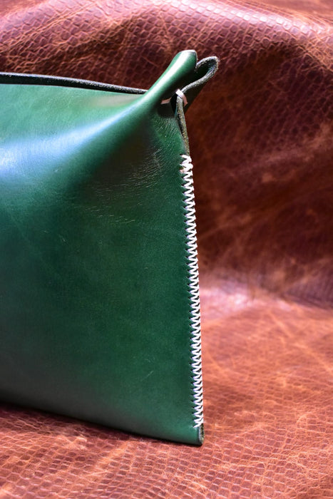 Emerald Hand-In Clutch