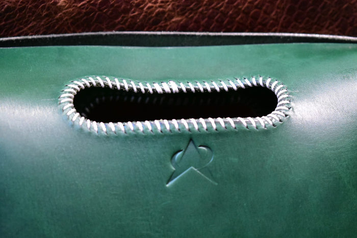 Emerald Hand-In Clutch