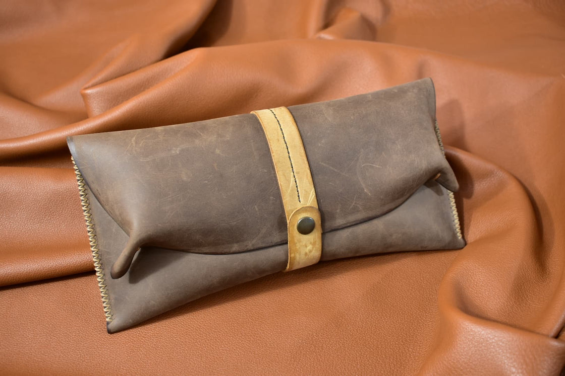 Thin Wide-Body Leather Bumbag