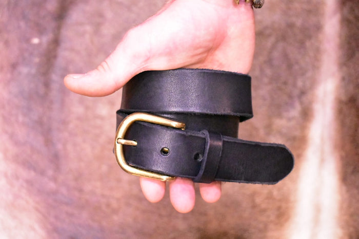 Elegant Black Leather Belt Made-To-Measure